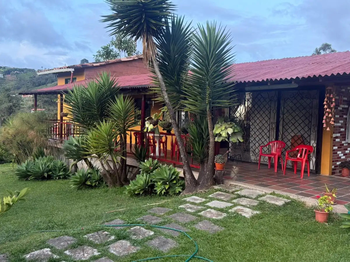 Advisa finca el saguan