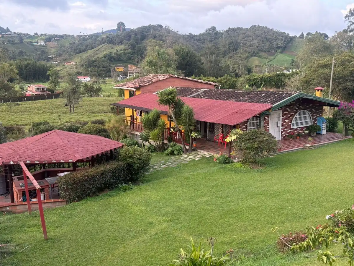 Advisa finca el saguan